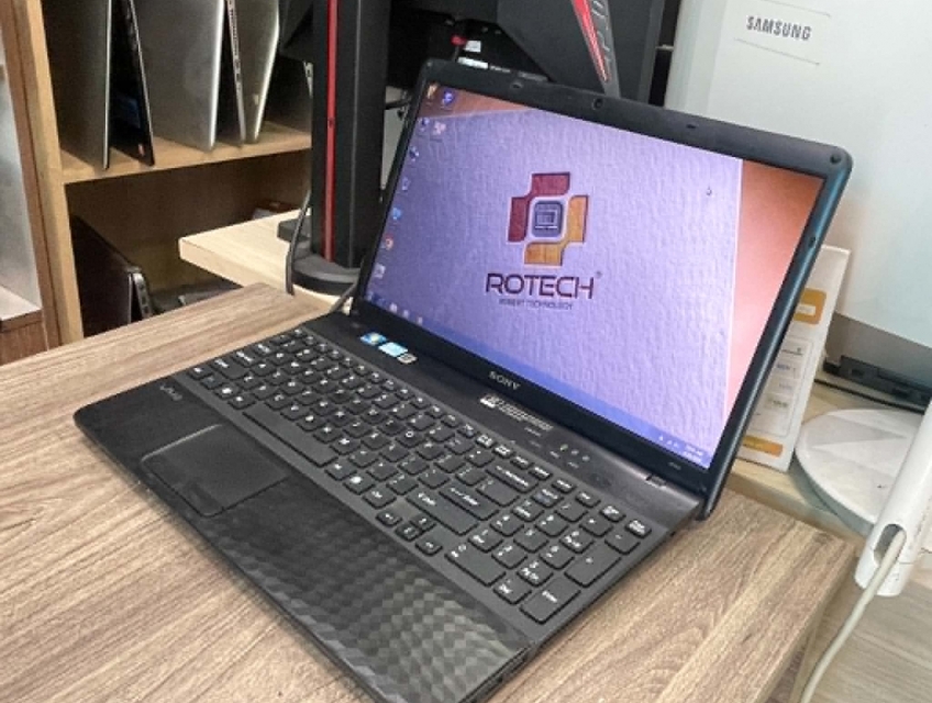 Sony VPC Core i3-2310M 4GB 650GB 15.6 inch