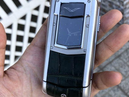 vertu ayxta bật nắp mới 98%
