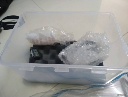 Nikon d7000 99% 10k5, 18-105, 50g1.8