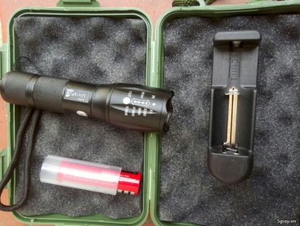 Đèn pin T6 hộp quân đội cao cấp