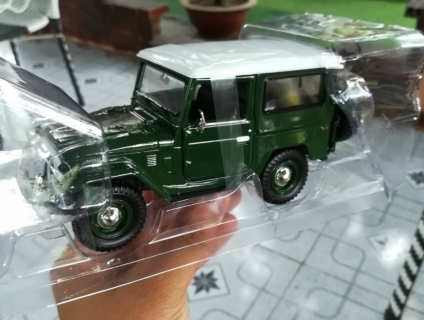 Toyota FJ40 Motormax Platinum 1:24