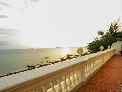 Combo 2N1Đ + setmenu trưa/tối + massage chân tại Lan Rừng resort dành