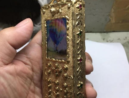 cần bán nokia6300 vỏ đồng độc nhất vô nhị.