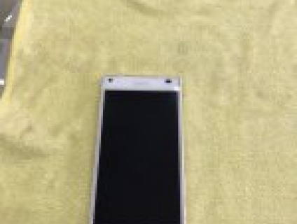 Cần Bán Z5 Compact