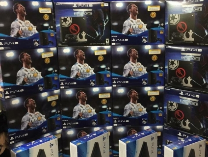 PS4 NEW AND LIKE NEW PRO - SLIM