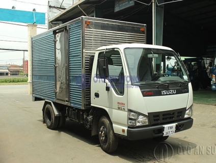 xe tải isuzu 1t9 chạy trong thành phố