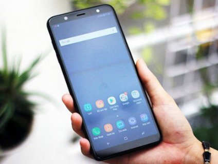 Thay màn hình Samsung J8 chính hãng lấy ngay tại hcm