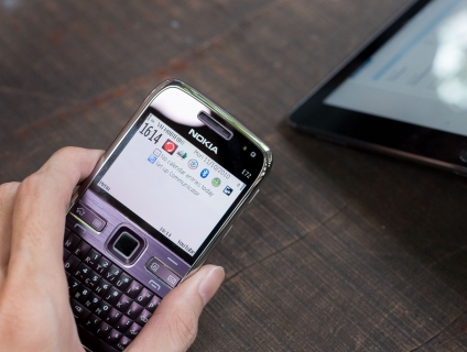 Nokia e72 zin chính hãng tại alofone