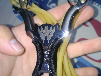 Ná cao su đúc bằng kim loại giá chỉ 130k. Free ship toàn Đà Nẵng.