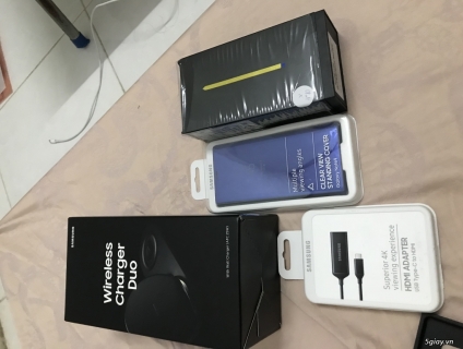 QUÀ TẶNG NOTE 9 BAO DA,SẠC KHÔNG DÂY VÀ DEX HDMI