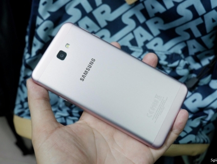 Điện thoại Samsung Galaxy J7 Prime