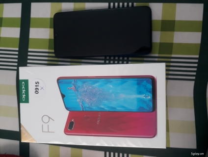 Cần bán Oppo F9 Ram 4GB/64Gb mới 99,99% Bh 12 tháng tại TGDD