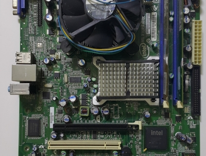 Cần bán 2 combo 775 và am3+ (4 slot ram)