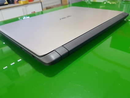 Asus X507UF i5 - 8250U Card rời vừa mua 1 tháng