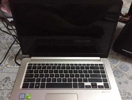 Laptop ASUS VivoBook A510U 15.6" HD/i7-8550U/4GB/1TB HDD/MX130/Win10