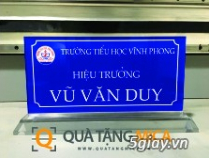 Cần mua biển chức danh dành cho văn phòng