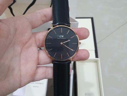 ĐỒNG HỒ DANIEL WELLINGTON CHÍNH HÃNG XÁCH TAY 100% END 23H00P 19/09/2019!
