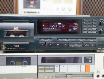 Đầu DAT Sony DTC-57es