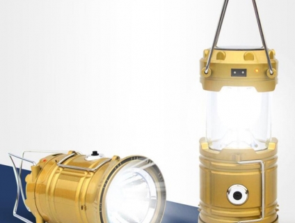 đèn pin sạc bằng tấm năng lượng mặt trời