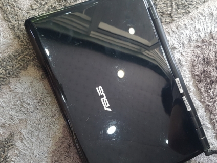 Asus U series Intel Core 2 Duo 4 GB 320 GB