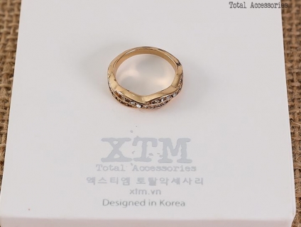 Nhẫn thời trang dạng xoắn vương miện đính đá trắng(XTM – KAS KR0005)