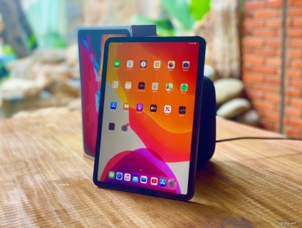 ipad pro 4G 128gb 11inch 2020 full box like new xách tay mỹ còn bảo hà