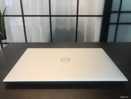 Dell xps13" 9380 2019 (refurbished) silver, core i5 8gb ram 256gb ssd