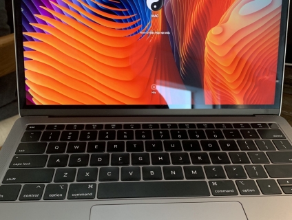 Macbook Air 2018 128G - đẹp keng _ còn bh đến 2022