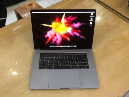 Macbook pro 15 2017 MPTT2 khủng (7920HQ,16GB,SSD 512GB)