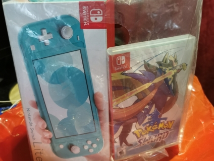 Nintendo Switch lite blue còn bảo hành 11 tháng