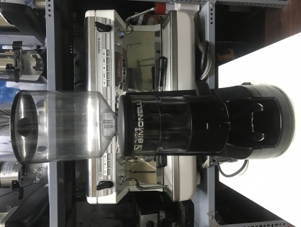 Cần bán máy xay cà phê cũ Nouvasimonelli