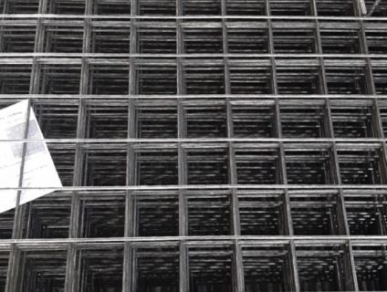 Kho sản xuất lưới thép hàn D4 dạng tấm,cuộn ô 200*200 dùng đổ sàn