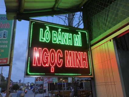 Làm biển đèn led nhấp nháy giá rẻ