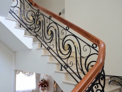 Lan cầu cầu thang sắt giá rẻ tại Thủ Đức