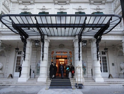 1. Thế nào là mái che kính?