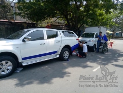 Dán decal xe chuyên nghiệp