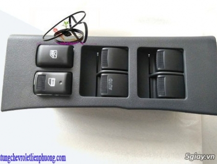 Công tắc nâng hạ kính tổng colorado chính hãng