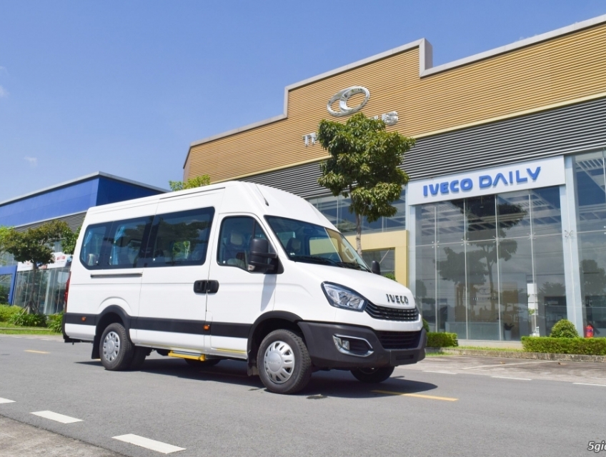 Xe bus iveco daily 16 chỗ ngồi luxury