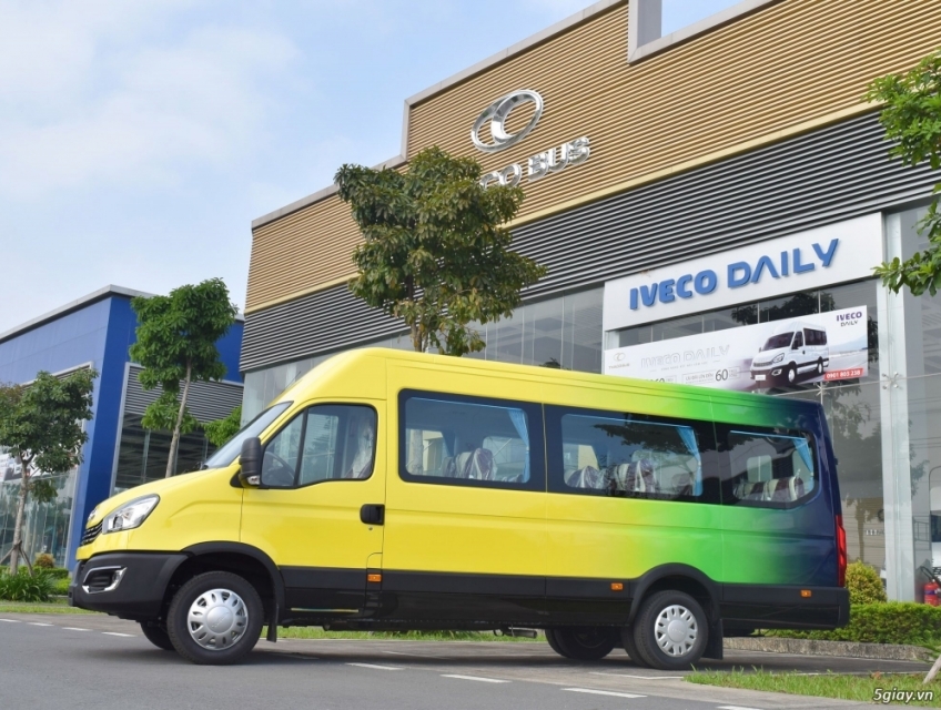 Xe bus iveco daily plus 19 chỗ