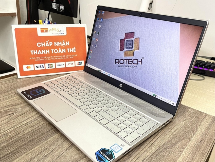 HP 15-cs i5-8265U 8GB VGA NVIDIA MX130 15.6" FHD