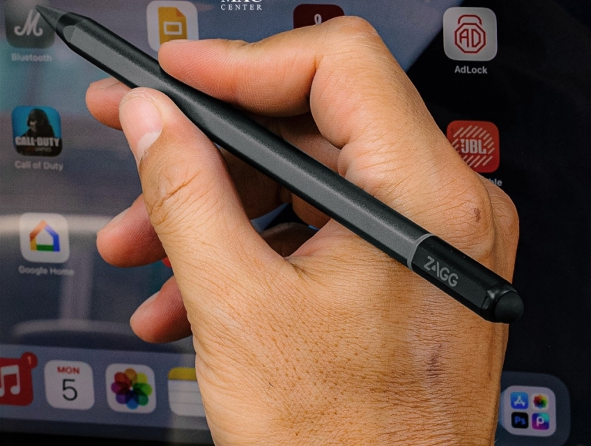 Bút cảm ứng Zagg Pro Stylus và Bàn phím Zagg Pro Keys