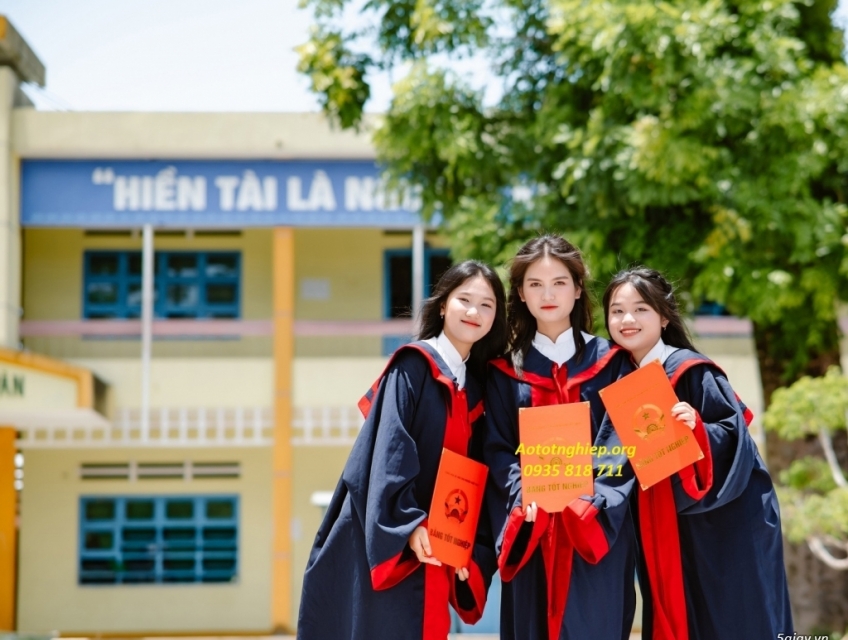 Aó Tốt nghiệp trung tâm thẩm mỹ viện SPA