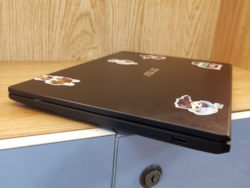 ASUS E410KA PEN-N4500, 4GB, 128GB,14 HD NumberPad