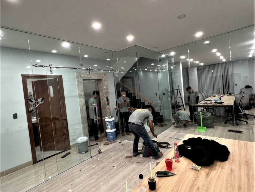 Làm vách kính quận bình thạnh, quận phú nhuận, quận tân phú