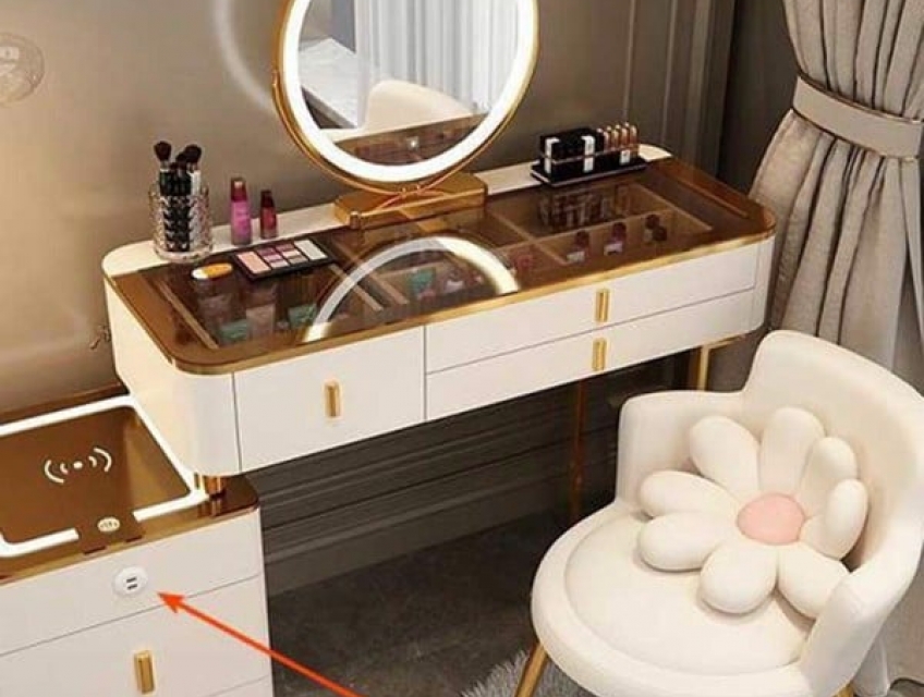 Bàn trang điểm TIDO-BP04 tiện lợi, cao cấp