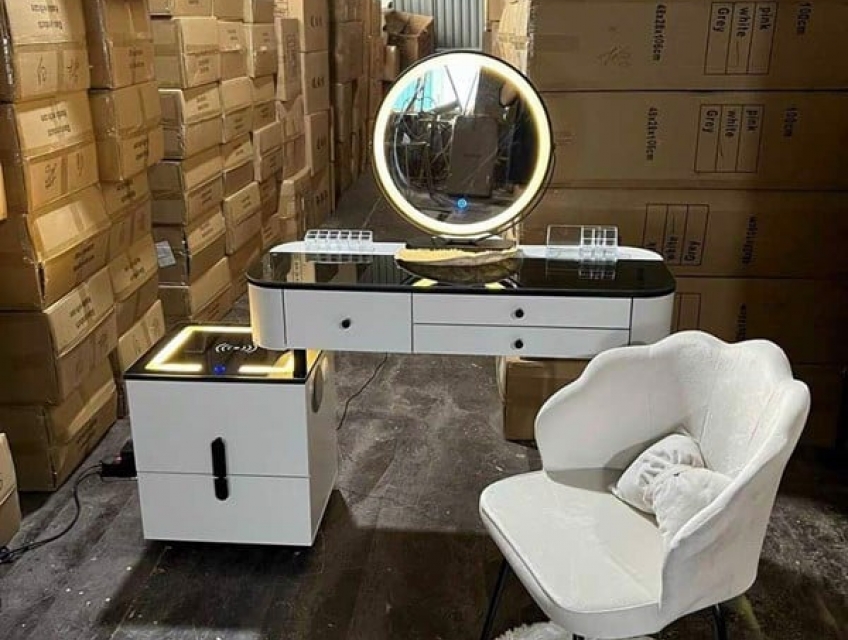 Bàn trang điểm TIDO-BP17 đẳng cấp, giá cạnh tranh