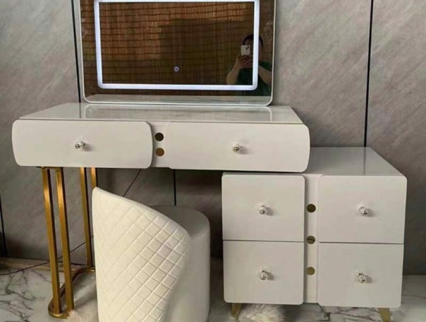 Bàn trang điểm TIDO-BP45 giá phải chăng, hàng chính hãng