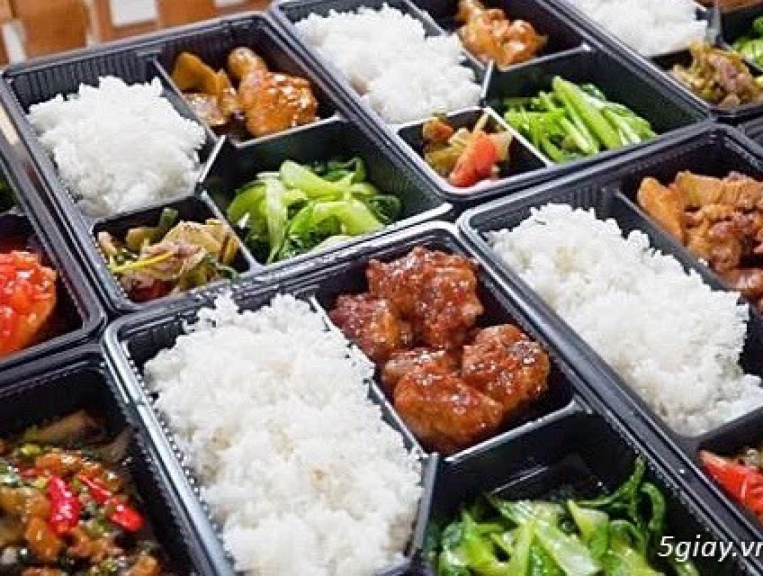 CƠM NHÀ - CUNG CẤP CƠM VĂN PHÒNG/ SUẤT ĂN CÔNG NGHIỆP GIÁ TỪ 20.000 Đ