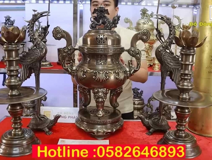 Ý nghĩa của bộ đỉnh đồng trên ban thờ Gia Tiên