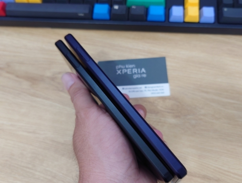 Xperia 1 Mark III ( 1 Mark 3). 99%, zin nguyên bản, áp căng, đủ màu..